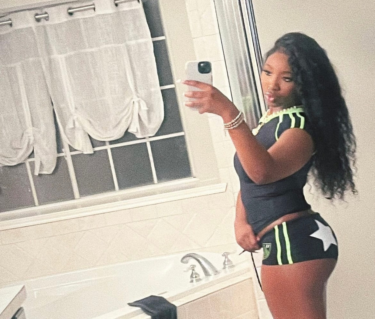 Jaded Black 2 Piece